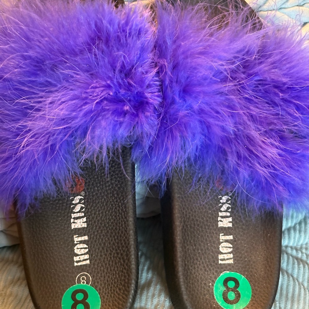 Hot Kiss Purple Fuzzy Feather Slide Sandals